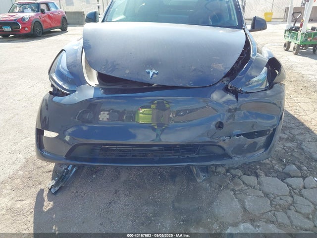 2024 TESLA MODEL Y 7SAYGDEEXRA286898 Photo 5