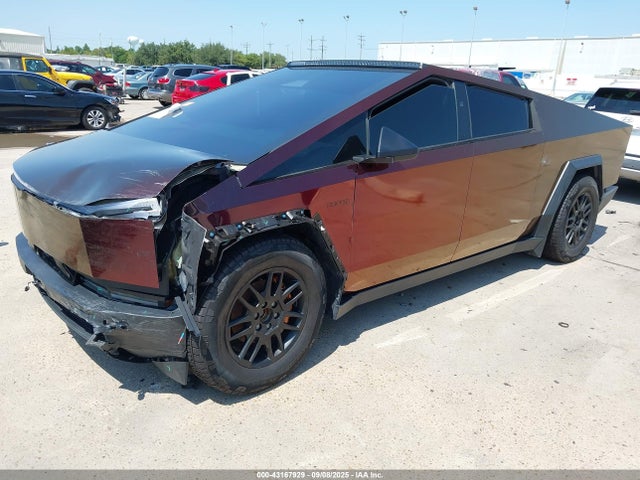 2024 TESLA CYBERTRUCK 7G2CEHEEXRA000338 Photo 1