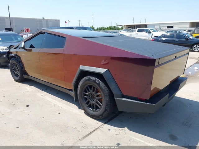 2024 TESLA CYBERTRUCK 7G2CEHEEXRA000338 Photo 2