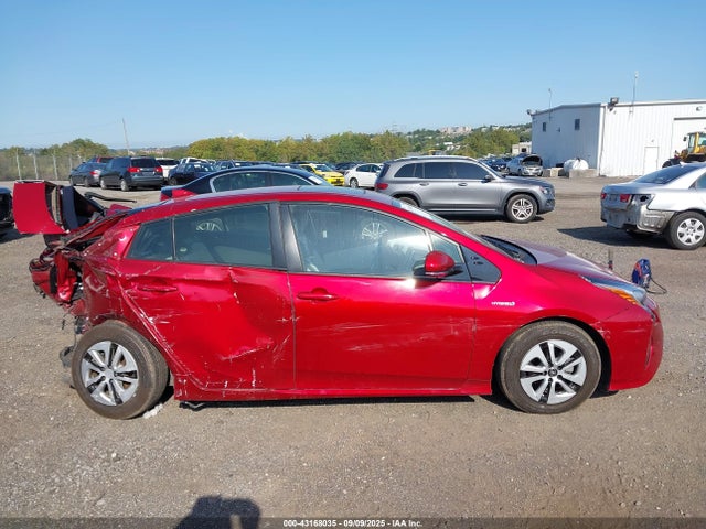43168035 :رقم المزاد ، JTDKARFU9J3063585 vin ، 2018 Toyota Prius Four مزاد بيع