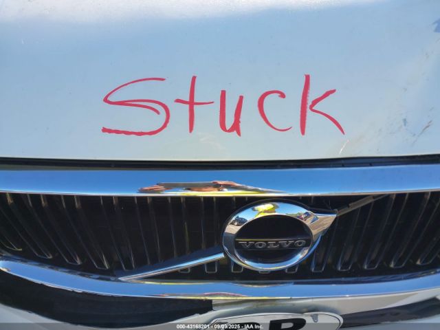 2018 VOLVO XC60 YV4A22RK9J1096170 Photo 9