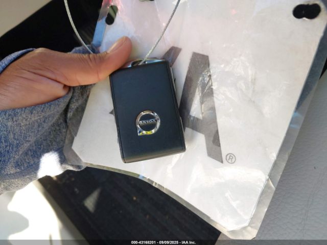 2018 VOLVO XC60 YV4A22RK9J1096170 Photo 10