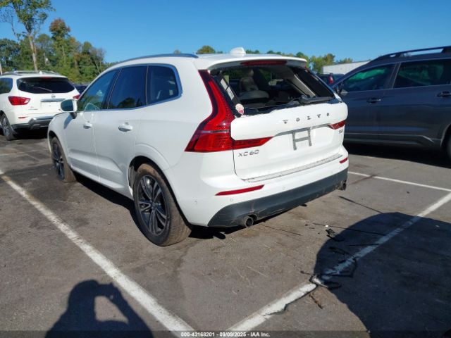 2018 VOLVO XC60 YV4A22RK9J1096170 Photo 2