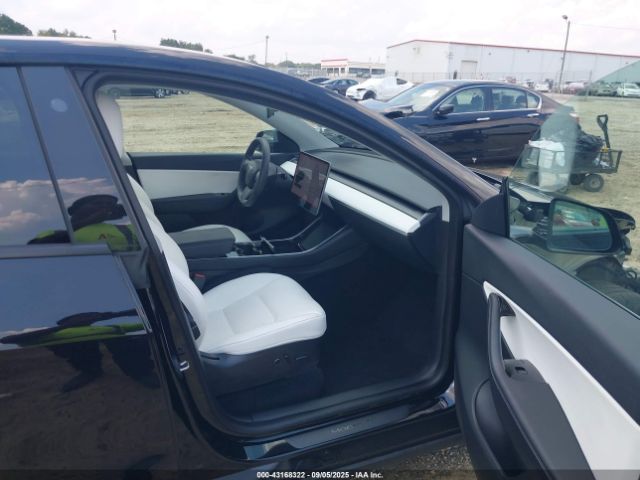 2021 TESLA MODEL Y 5YJYGDEF1MF121694 Photo 4