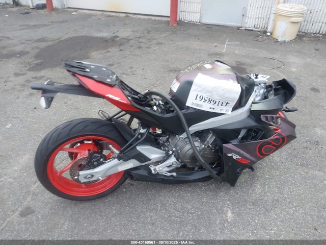 ZD4XEUA02S6002682 Aprilia Rs 457