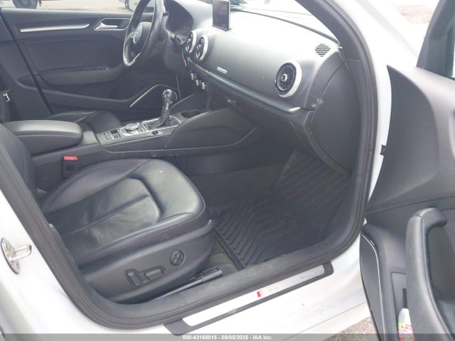 2017 AUDI A3 WAUJ8GFF4H1070654 Photo 4