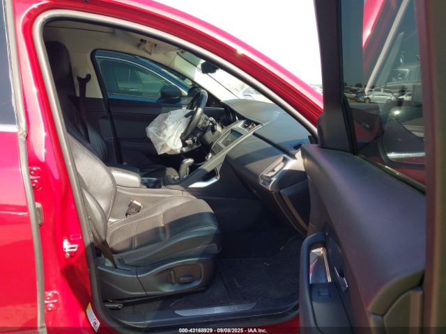 2019 JAGUAR E-PACE SADFJ2FX8K1Z40930 Photo 4