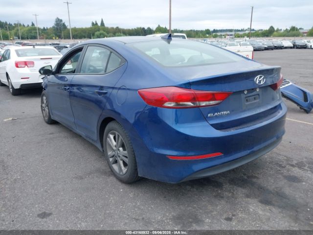 2017 HYUNDAI ELANTRA 5NPD84LF9HH138314 Photo 2