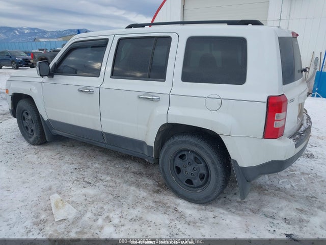 2014 JEEP PATRIOT 1C4NJPBB0ED848793 Photo 2