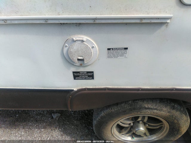 Forest River Real-lite / Rockwood Lite Weight Trailers 2014 4X4TRLW22ED129039 Image 15