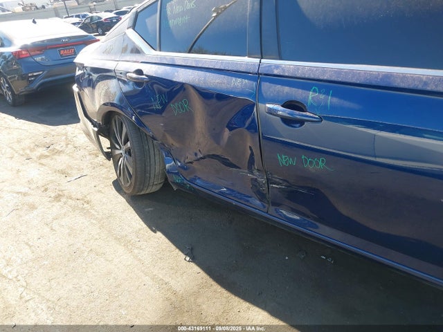 Nissan 2019 2019 1N4BL4CV3KC160766 Image 12
