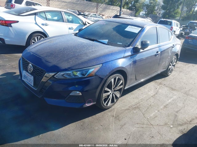 Nissan 2019 2019 1N4BL4CV3KC160766 Image 2