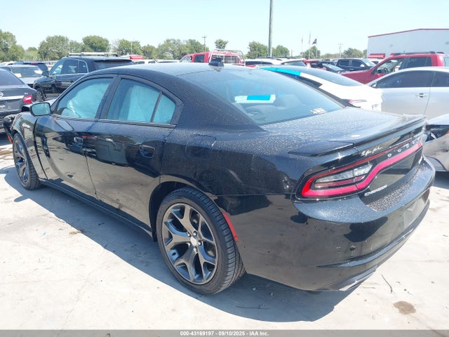 2C3CDXHG8FH768572 Dodge 2015
