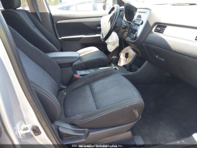 2016 MITSUBISHI OUTLANDER JA4AD2A31GZ022196 Photo 4