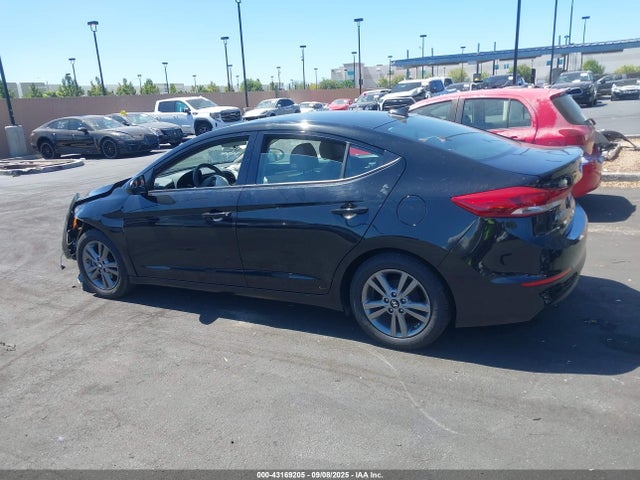5NPD84LF1HH016059 Hyundai 2017