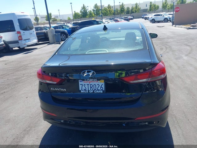 5NPD84LF1HH016059 Hyundai 2017