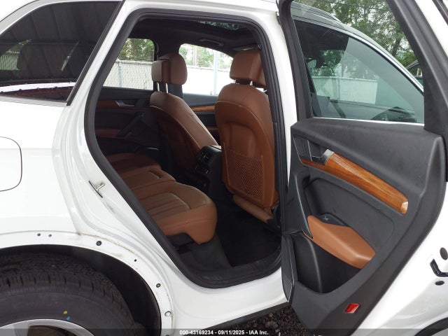 2021 Audi Q5 Premium 45 Tfsi Quattro S Tronic მანქანა იყიდება აუქციონზე, vin: WA1AAAFYXM2103029, აუქციონის ნომერი: 43169234