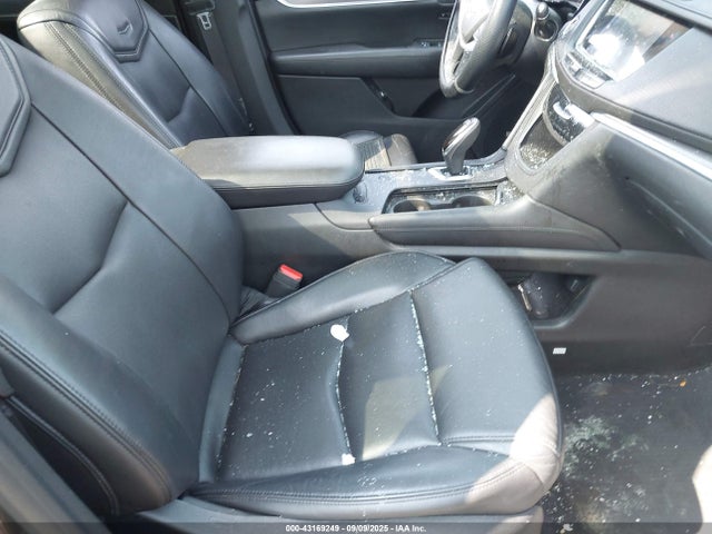 2017 CADILLAC XT5 1GYKNDRS4HZ177917 Photo 4