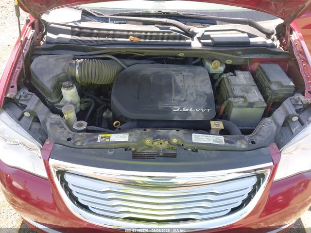 2C4RC1BG4ER468549 Chrysler Town and Country