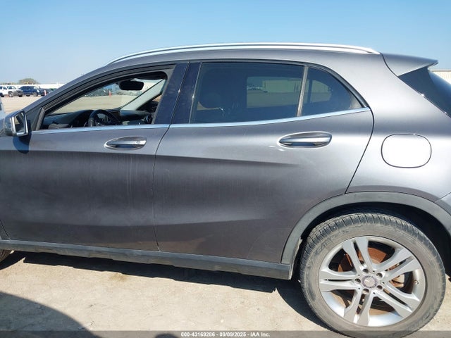 WDCTG4GB3FJ082682 Mercedes-Benz GLA-Class