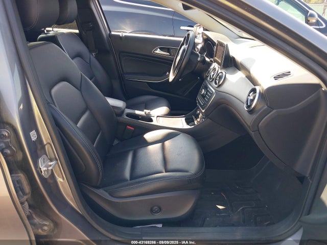 WDCTG4GB3FJ082682 Mercedes-Benz GLA-Class