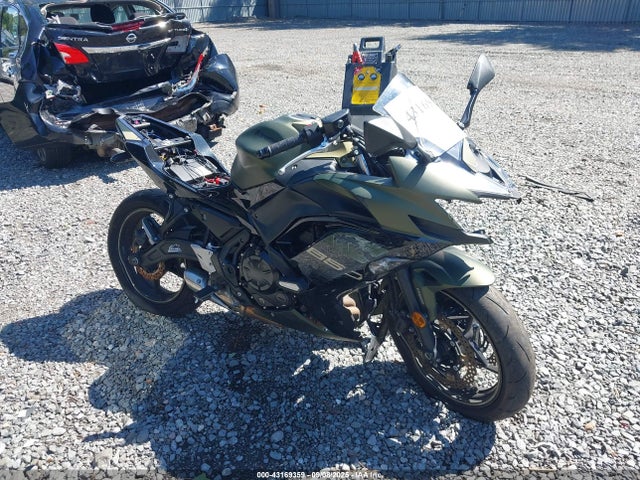 2024 KAWASAKI EX650 ML5EXEP10RDAC4424