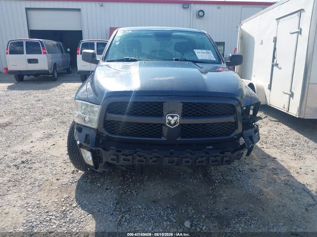 43169409 :رقم المزاد ، 1C6RR6KT4KS619884 vin ، 2019 Ram 1500 Classic Express  4x2 5'7 Box مزاد بيع