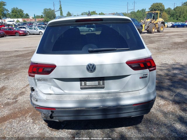 3VV2B7AX9JM144993 Volkswagen Tiguan