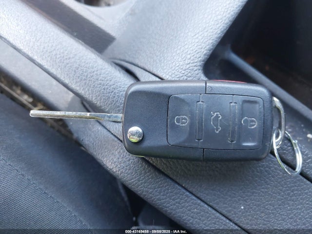 43169458 :رقم المزاد ، WVWBS71K37W251968 vin ، 2007 Volkswagen Rabbit 2-door مزاد بيع