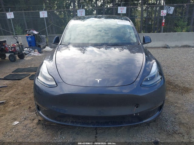 7SAYGDEF8PF936241 Tesla Model Y