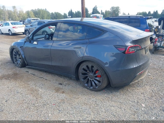 2023 TESLA MODEL Y 7SAYGDEF8PF936241 Photo 2