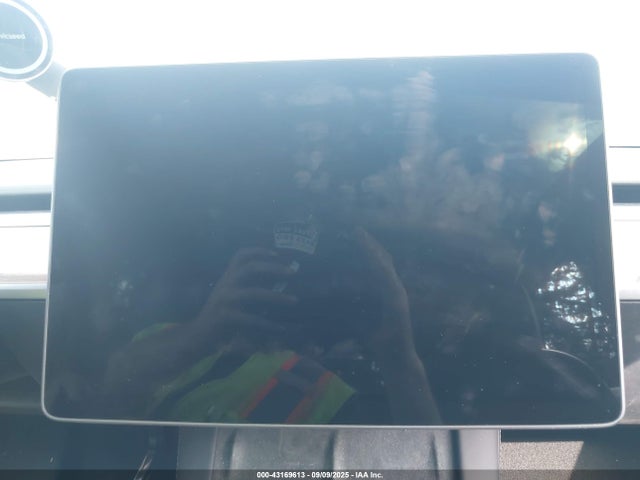 2023 TESLA MODEL Y 7SAYGDEF8PF936241 Photo 6