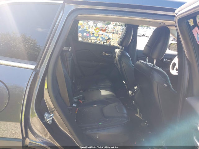 1C4PJMDS5GW104022 Jeep Cherokee