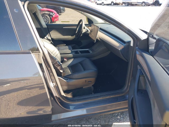 2023 Tesla Model Y მანქანა იყიდება აუქციონზე, vin: 7SAYGAEE0PF606695, აუქციონის ნომერი: 43169768