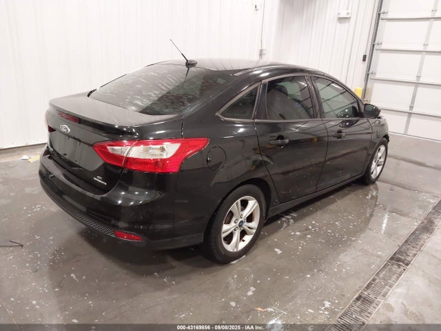 Ford 2014 2014 1FADP3F28EL355047 Image 4