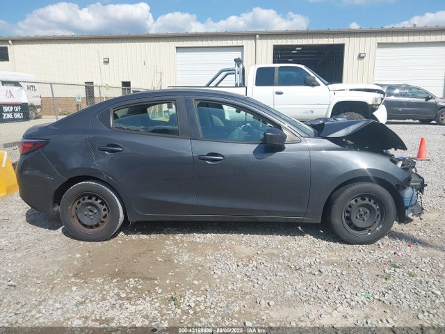3MYDLBYV0KY523937 Toyota YARIS L