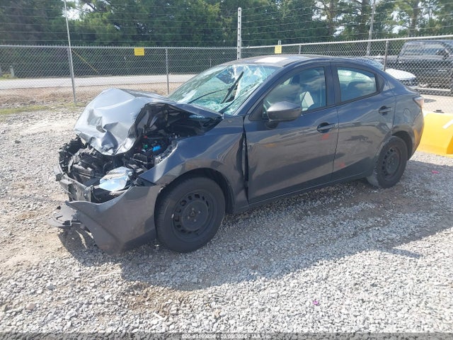 3MYDLBYV0KY523937 Toyota YARIS L