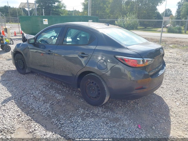 3MYDLBYV0KY523937 Toyota YARIS L