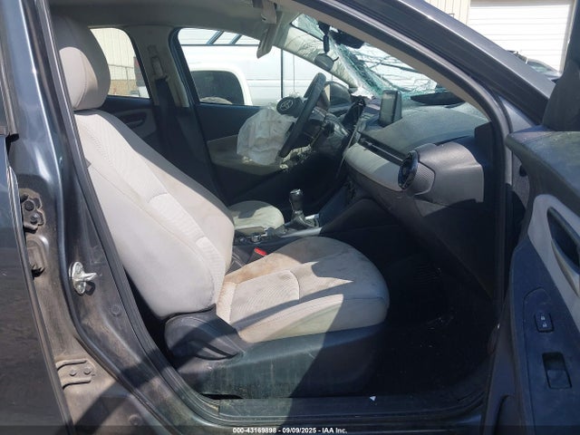 3MYDLBYV0KY523937 Toyota YARIS L