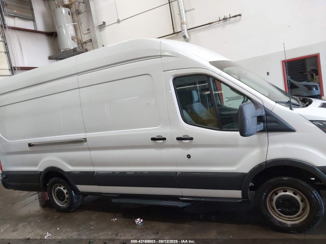 1FTNR3XG5FKA58635 Ford 2015