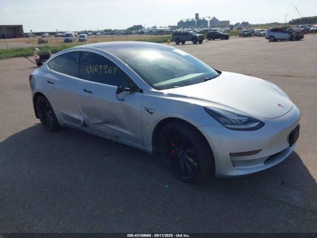 2018 TESLA MODEL 3 5YJ3E1EB0JF072155 Photo 0