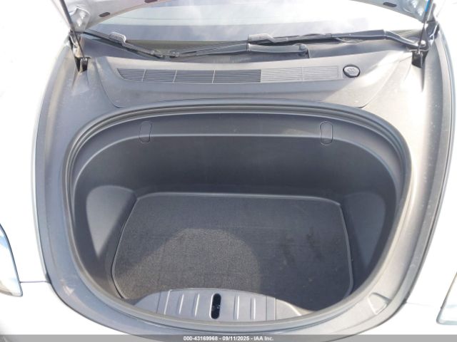 2018 TESLA MODEL 3 5YJ3E1EB0JF072155 Photo 9