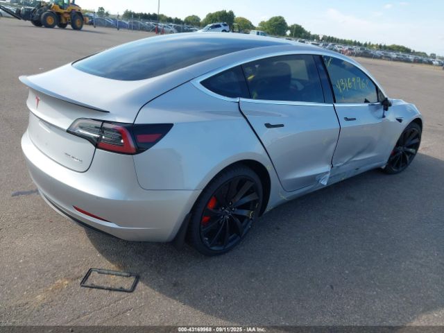 2018 TESLA MODEL 3 5YJ3E1EB0JF072155 Photo 3