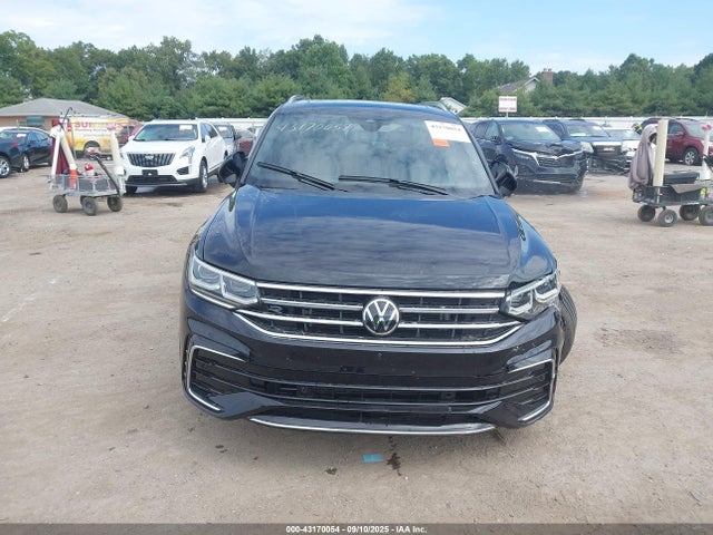 Продаж на аукціоні авто 2022 Volkswagen Tiguan 2.0t Sel R-line, vin: 3VV4B7AX1NM168123, номер лоту: 43170054