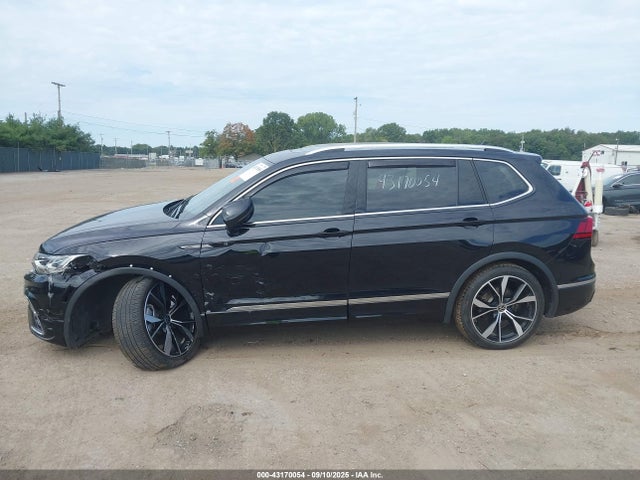 Продаж на аукціоні авто 2022 Volkswagen Tiguan 2.0t Sel R-line, vin: 3VV4B7AX1NM168123, номер лоту: 43170054