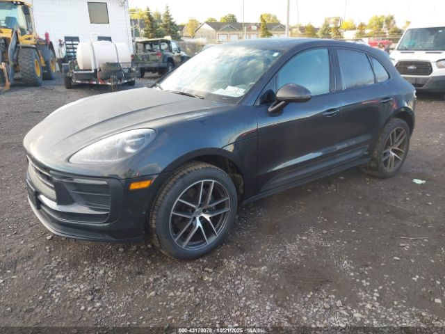 2022 PORSCHE MACAN WP1AA2A51NLB12463 Photo 1