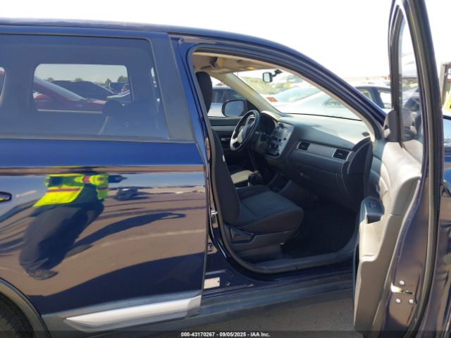 2016 MITSUBISHI OUTLANDER JA4AZ3A37GZ014126 Photo 4