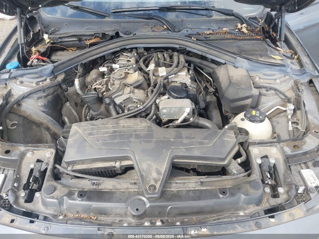 BMW 320i 2018 WBA8E5G53JNV03252 Image 10