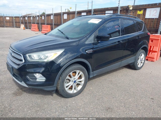 1FMCU9G99HUB94196 Ford 2017