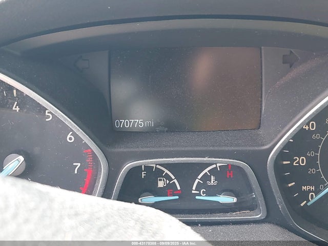 1FMCU9G99HUB94196 Ford 2017
